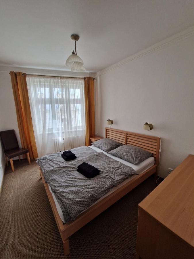 Apartman 63M2 S Balkonem V Lazenskem Centru Karlovy Vary Exterior photo